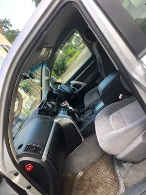 Toyota Land Cruiser 2005 Silver