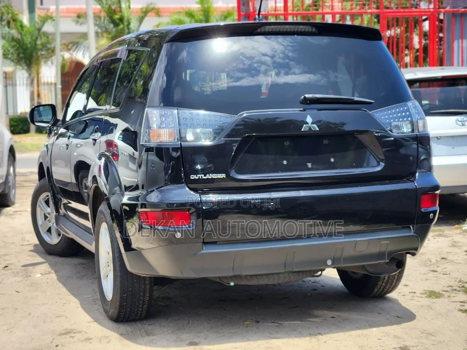 Mitsubishi Outlander SE 2010 Black