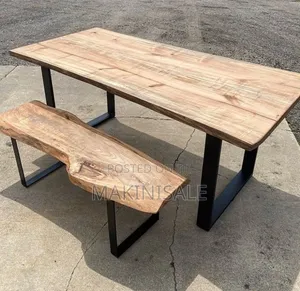 Simple Table Pamoja Na Meza Yake