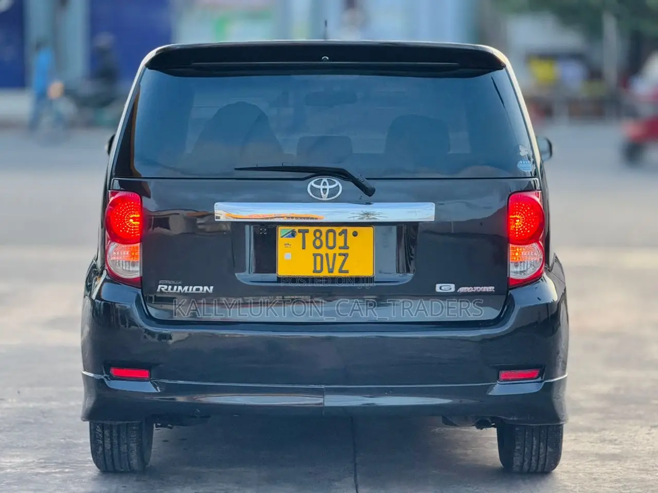 Toyota Corolla Rumion 2010 Black