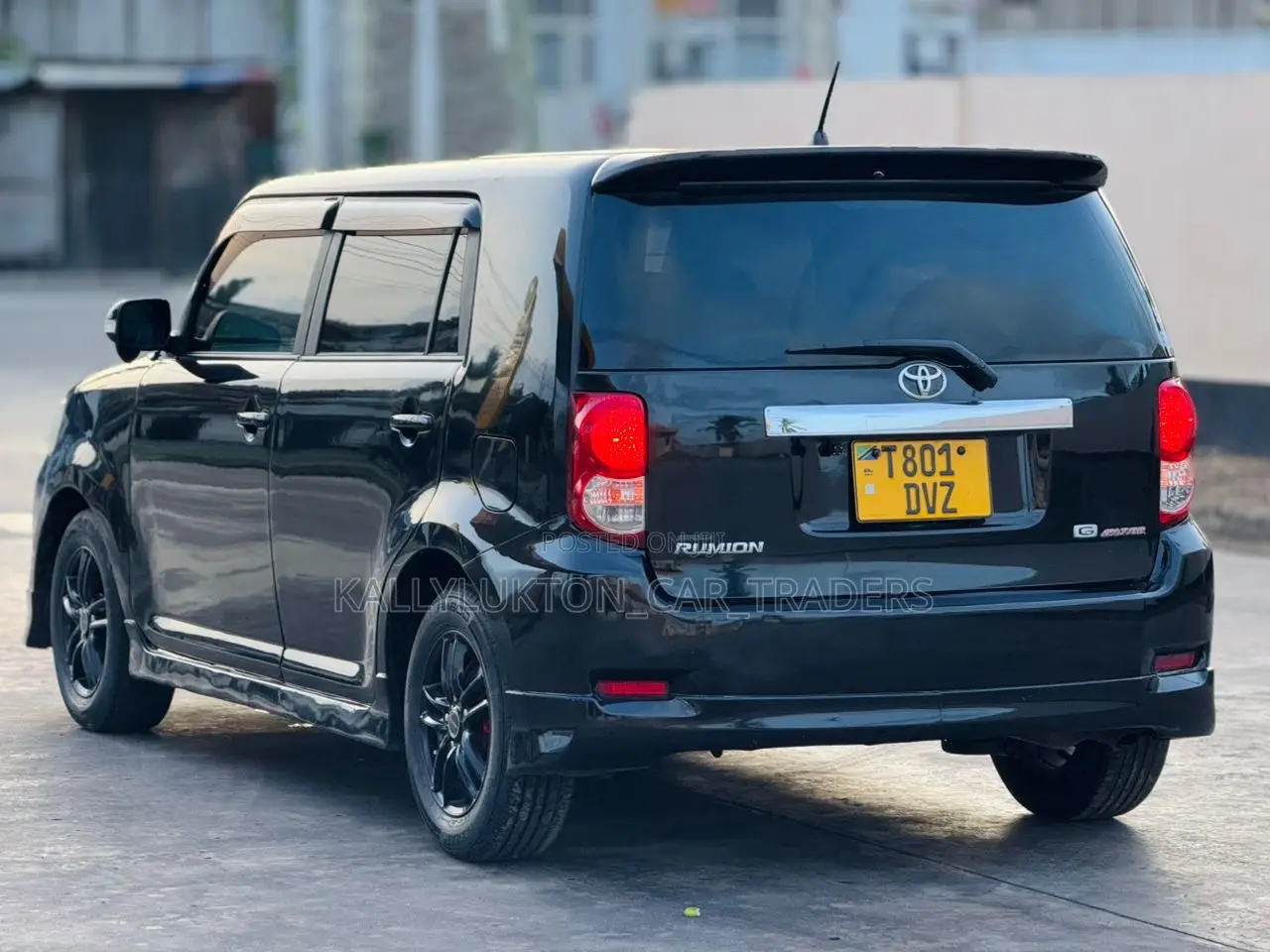 Toyota Corolla Rumion 2010 Black