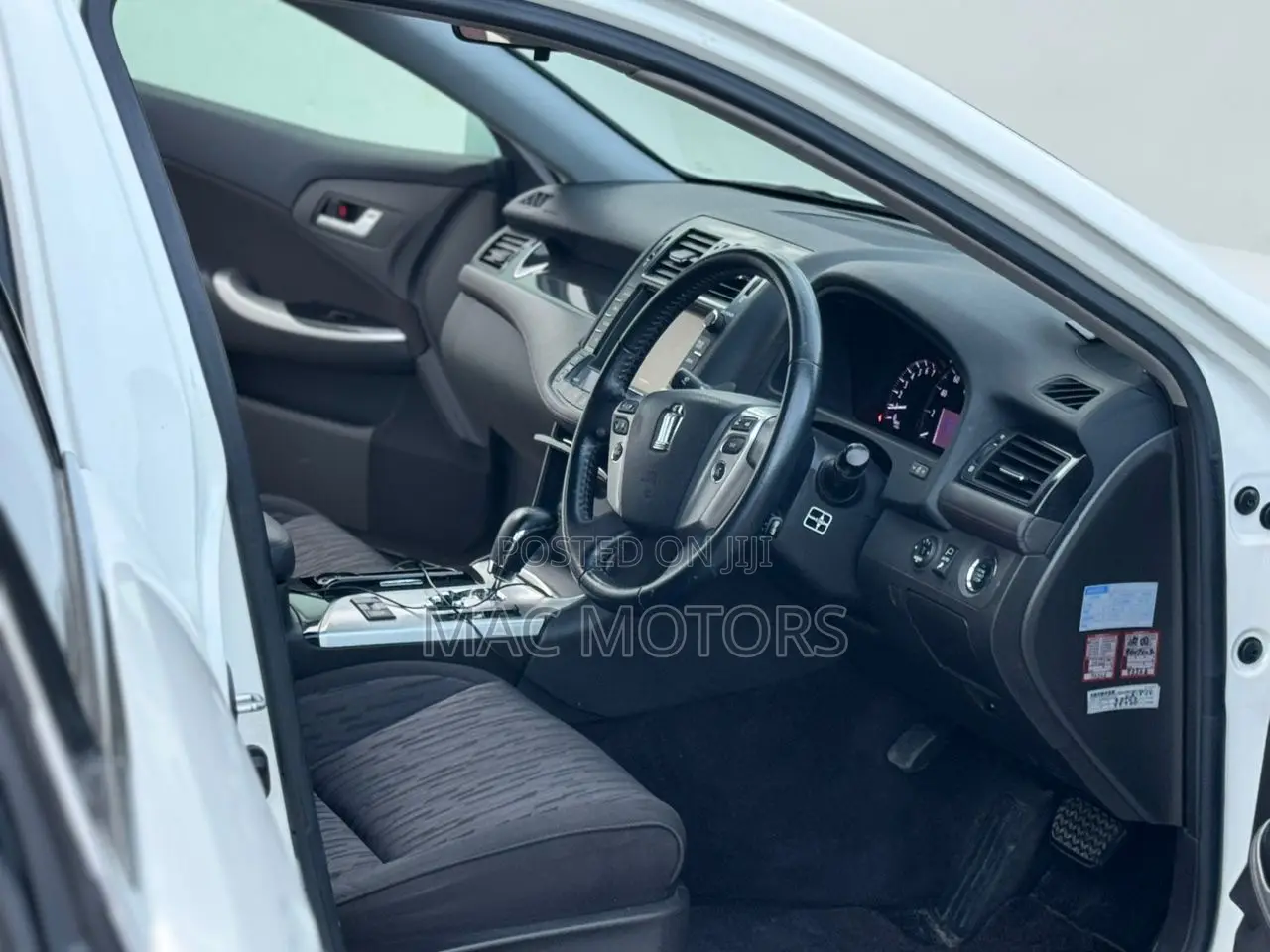 Toyota Crown 2012 White