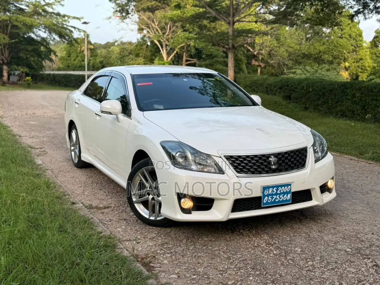 Toyota Crown 2012 White