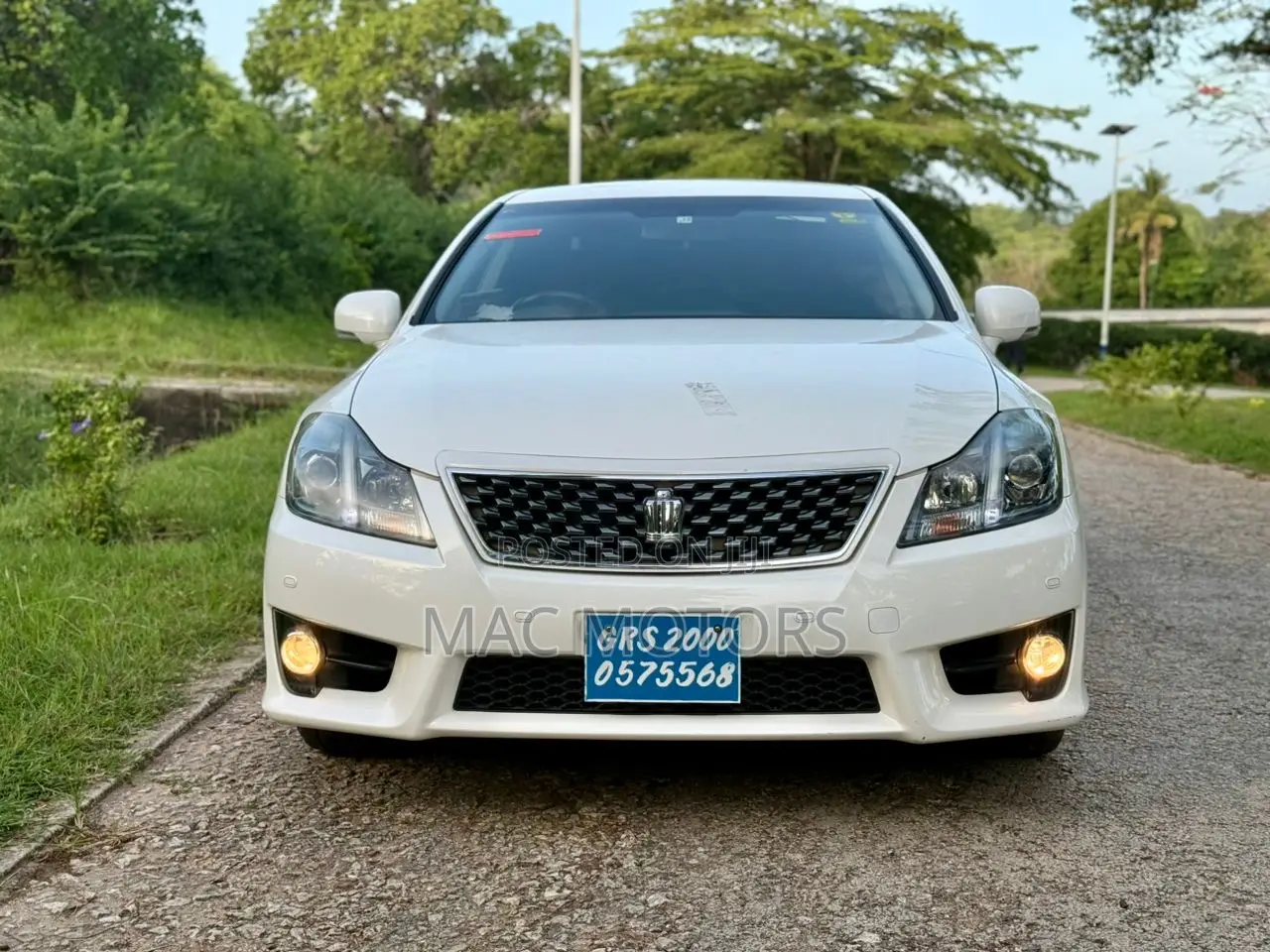 Toyota Crown 2012 White