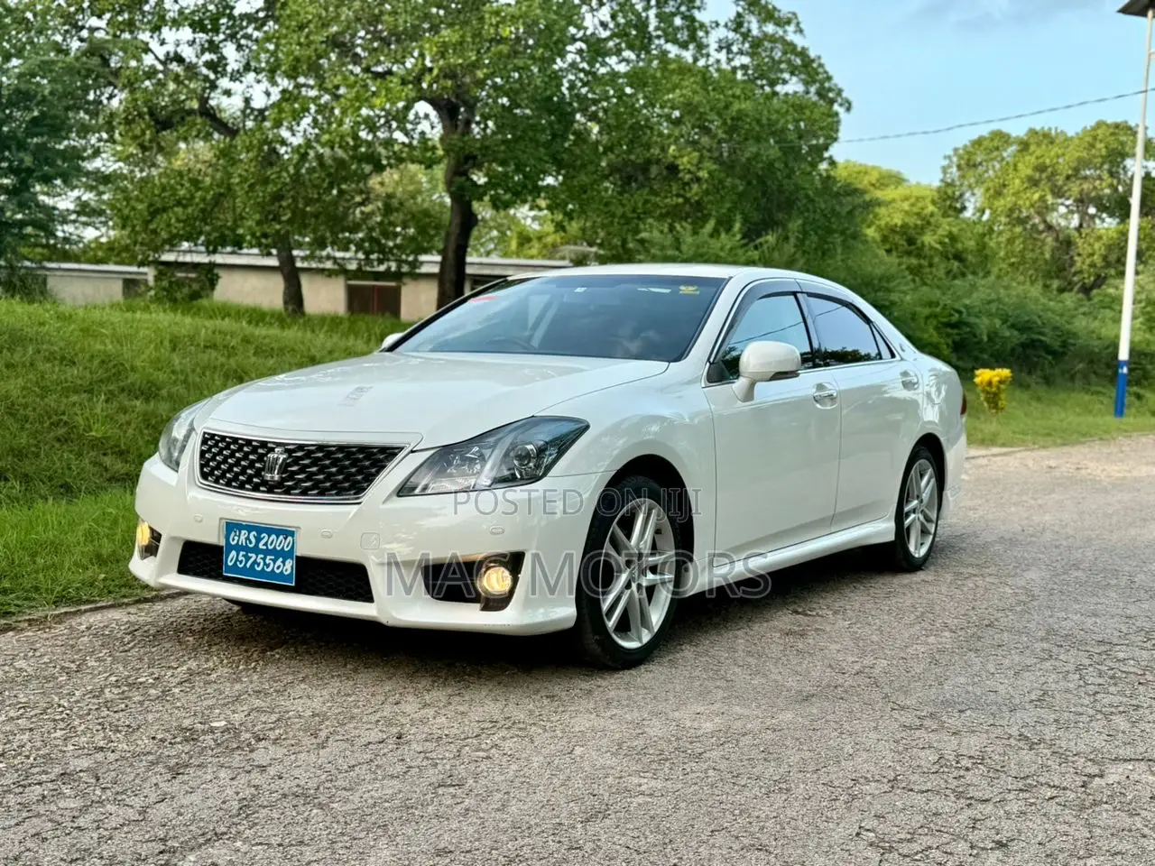 Toyota Crown 2012 White