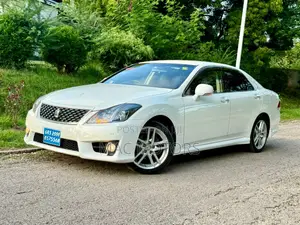 Toyota Crown 2012 White