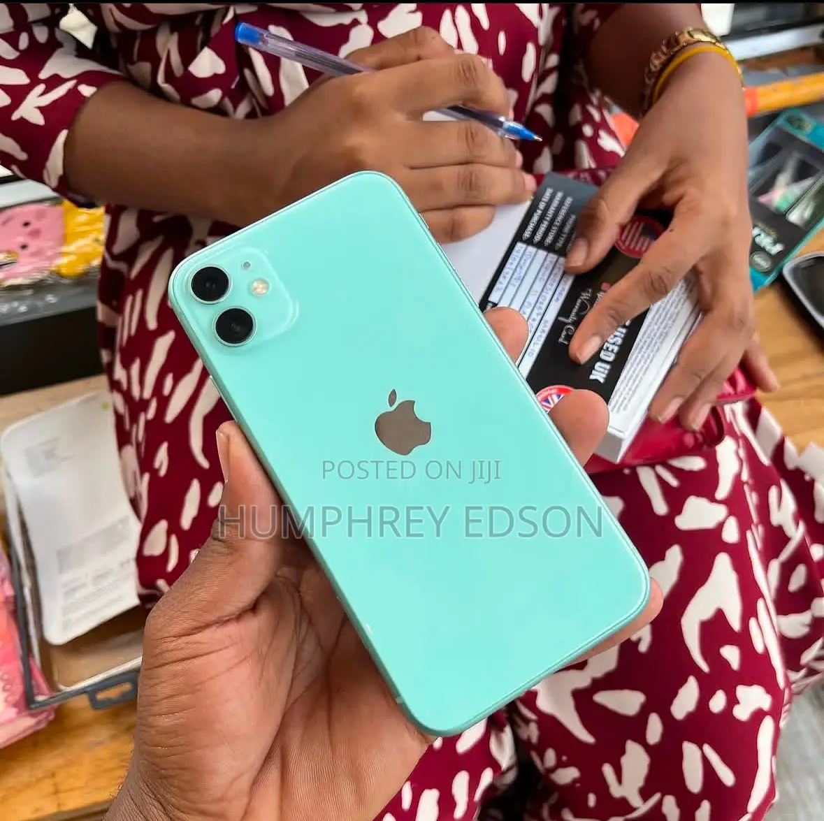 New Apple iPhone 11 128 GB Green