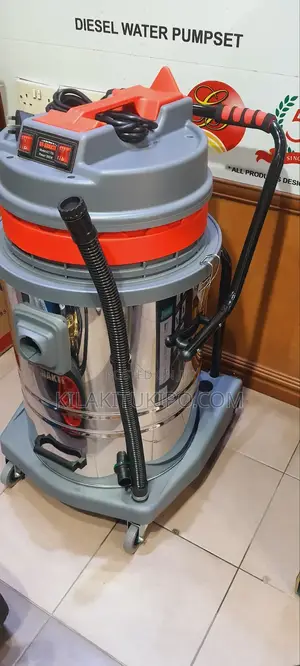 COMMERCIAL Vacuum Cleaner 70L