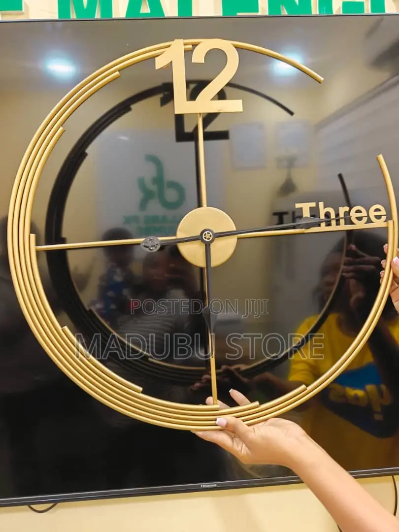 *Quality Wall Decor Clock