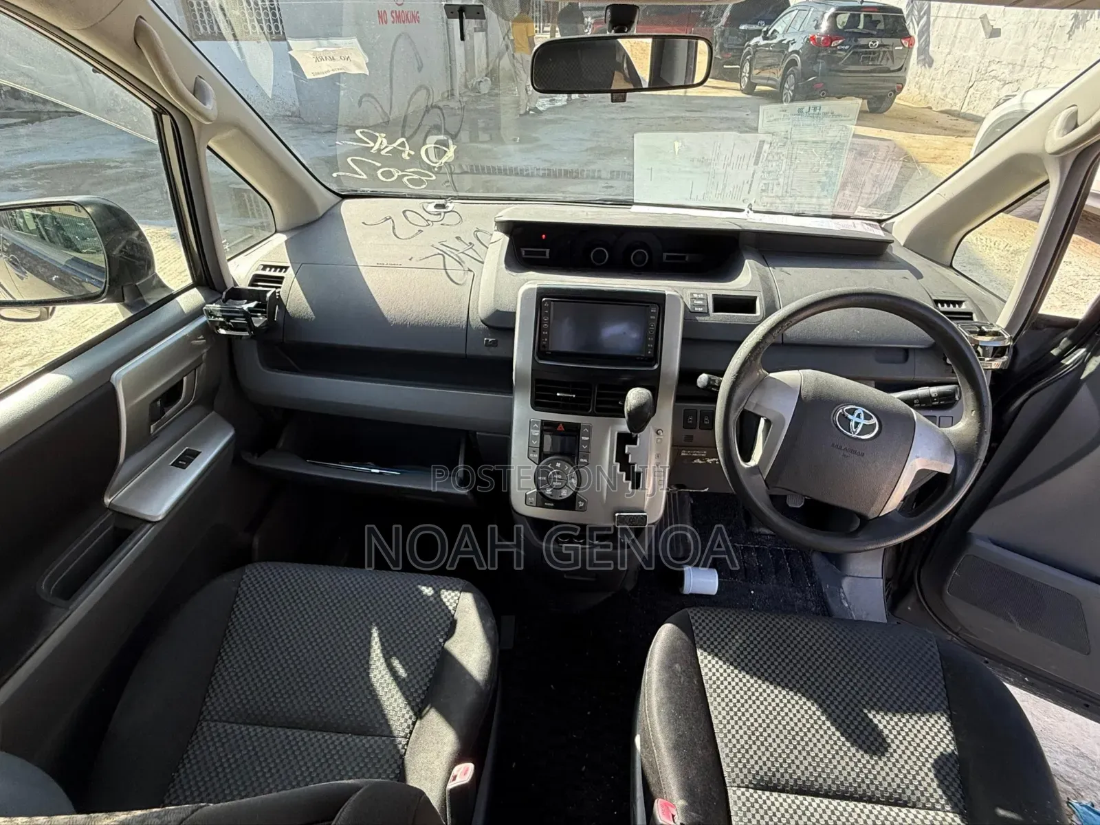 Toyota Noah 2009 Gray