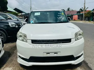 Toyota Corolla Rumion 2010 White