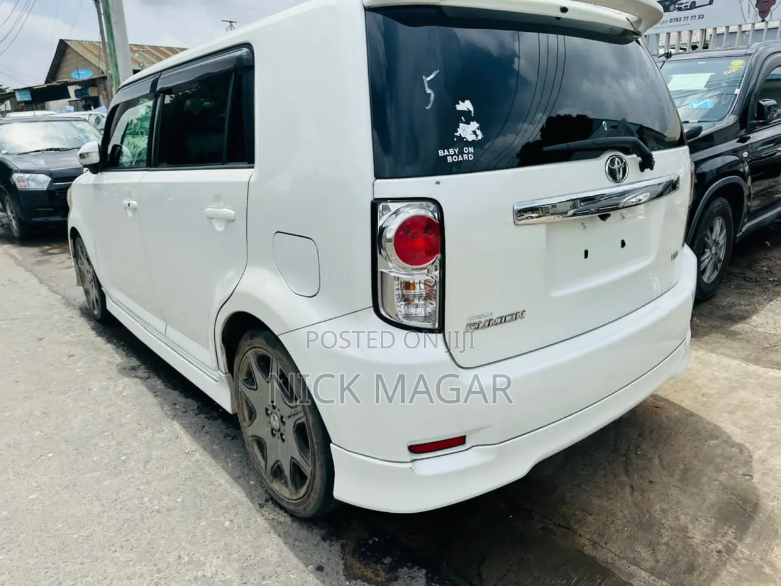 Toyota Corolla Rumion 2010 White