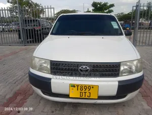 Photo - Toyota Probox 2005 White