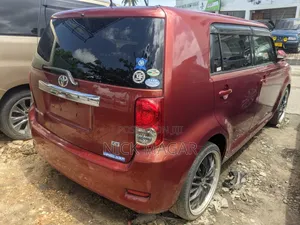 Toyota Corolla Rumion 2009 Red
