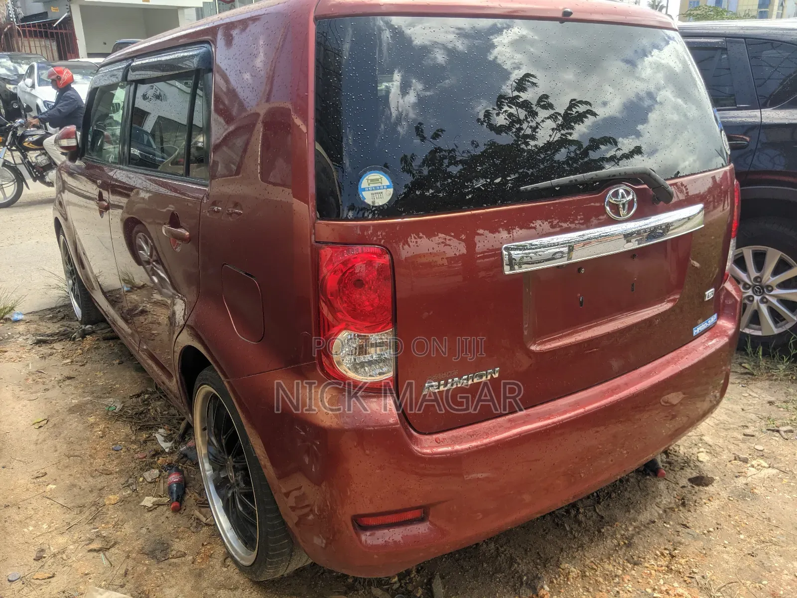 Toyota Corolla Rumion 2009 Red