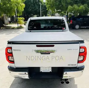 Toyota Hilux 2020 White