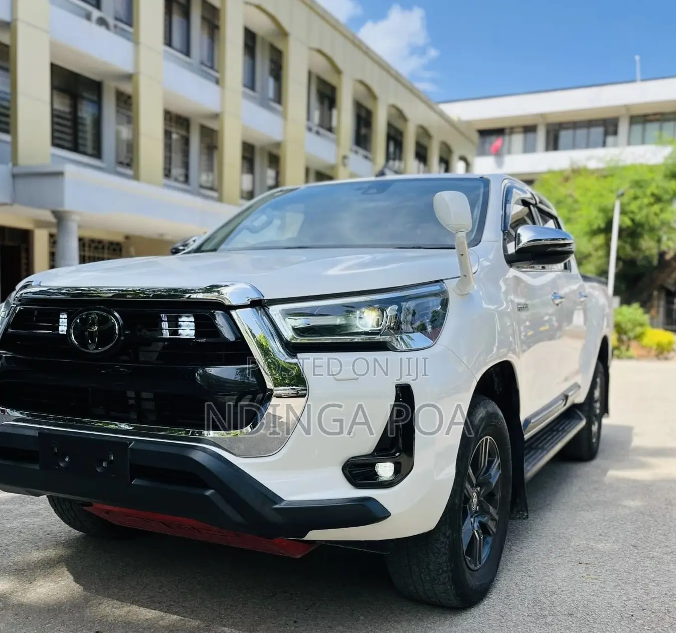 Toyota Hilux 2020 White