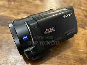 Sony Camcoder FDR Ax-33 Video Camera