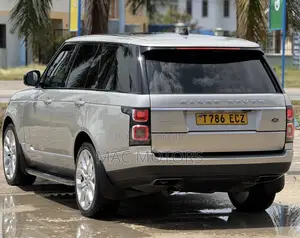 Land Rover Range Rover Vogue 2018 Gold