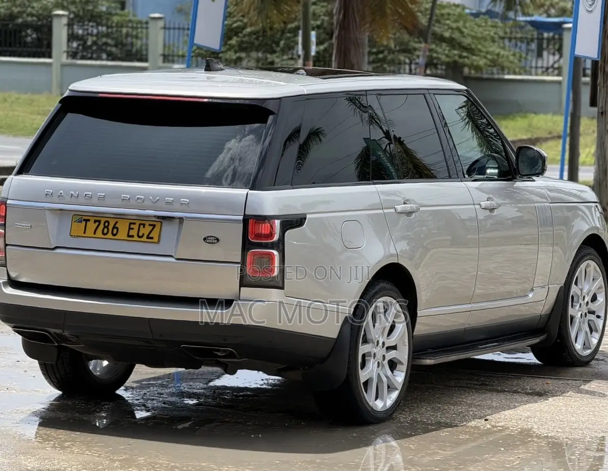 Land Rover Range Rover Vogue 2018 Gold