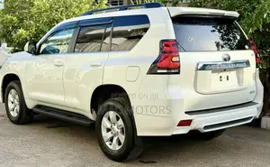 Toyota Land Cruiser Prado 2.8 2019 White