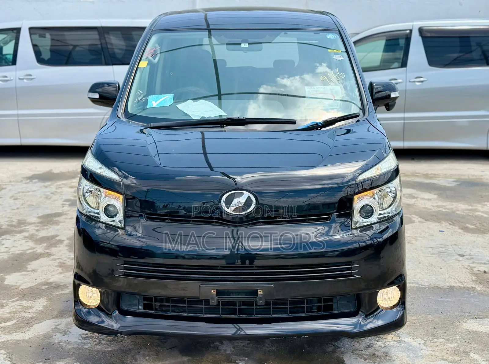 Toyota Voxy 2010 Black