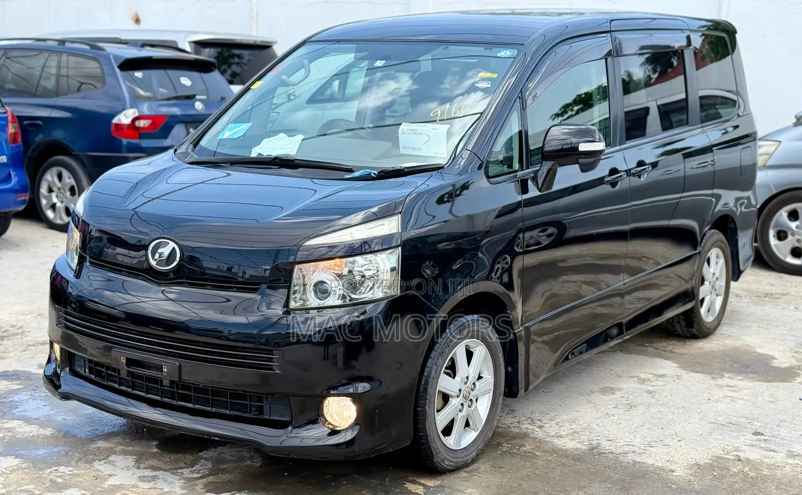 Toyota Voxy 2010 Black