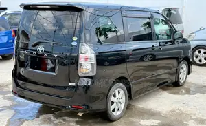Toyota Voxy 2010 Black