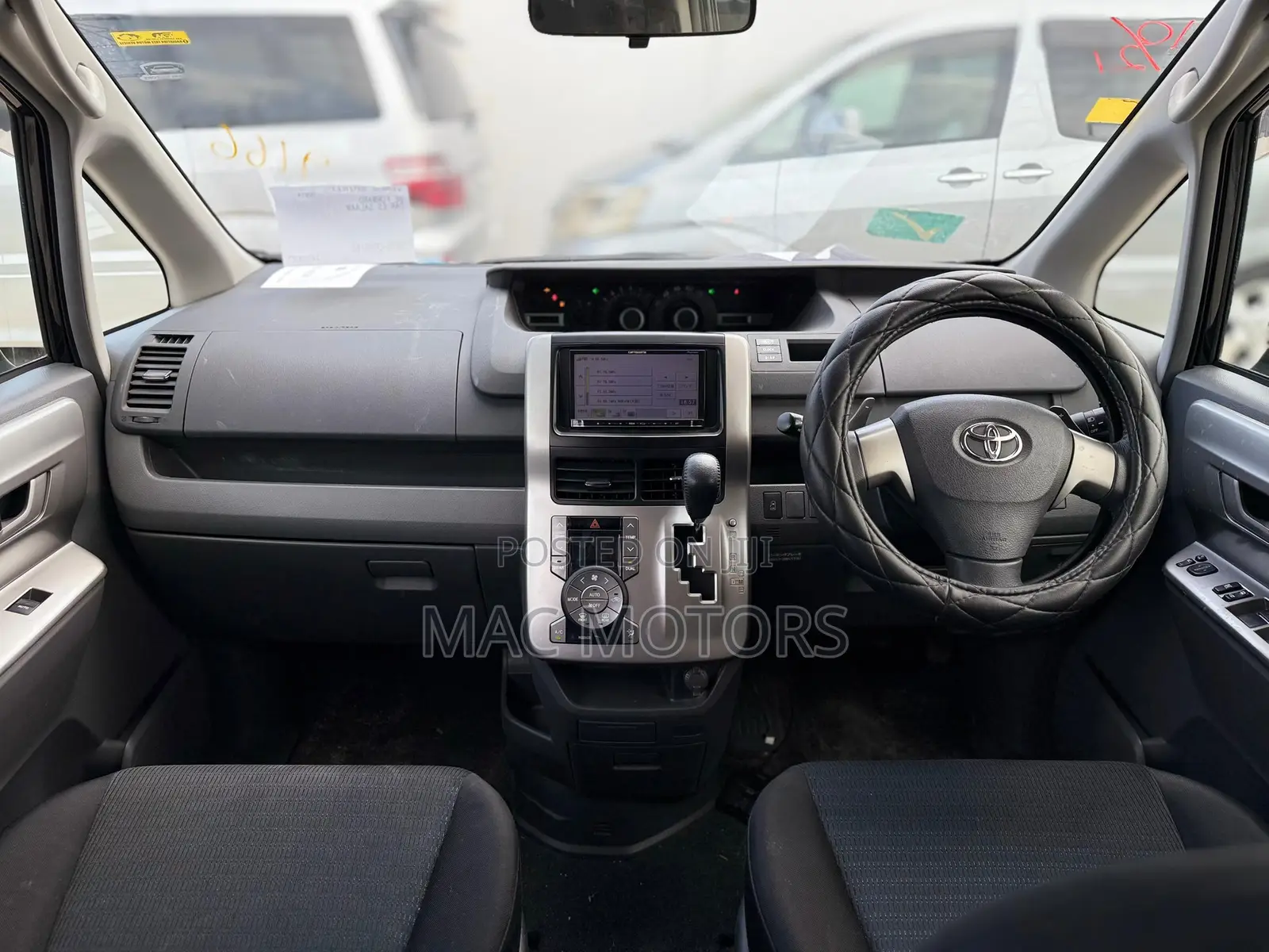 Toyota Voxy 2010 Black