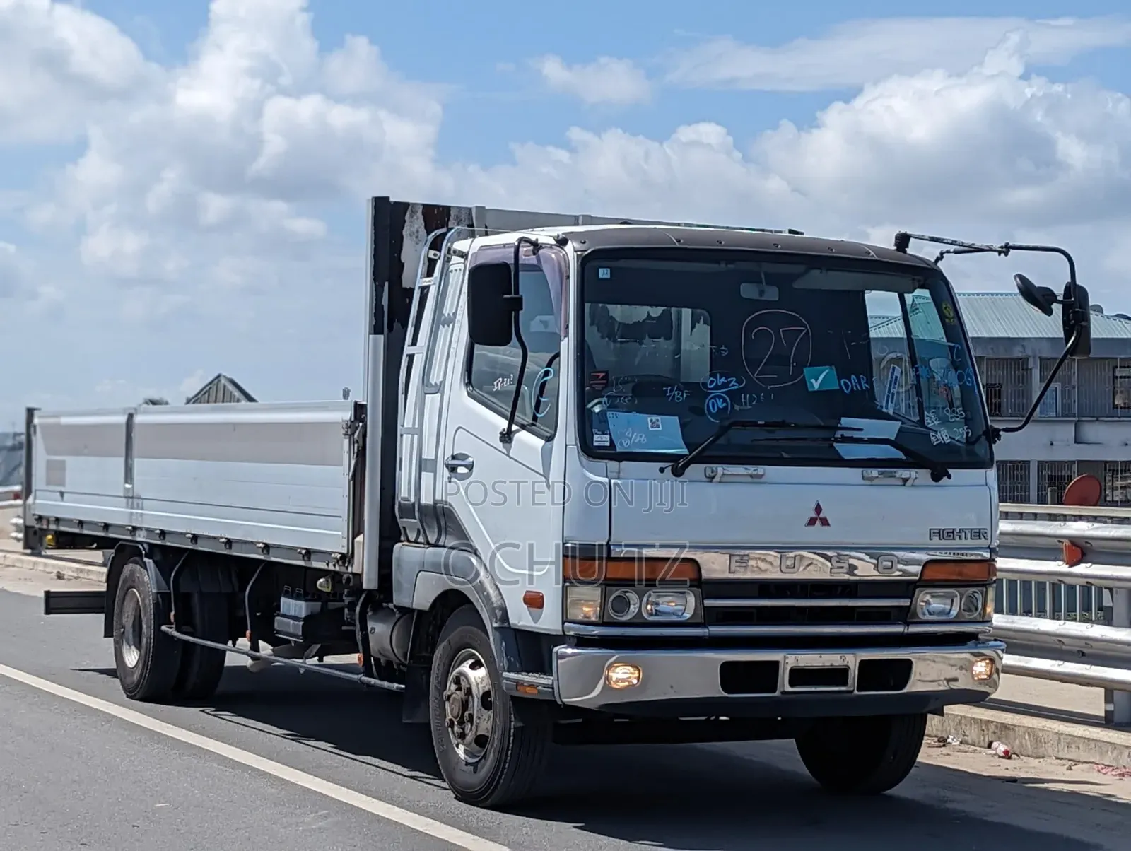 Mitsubishi Fuso 1998 White