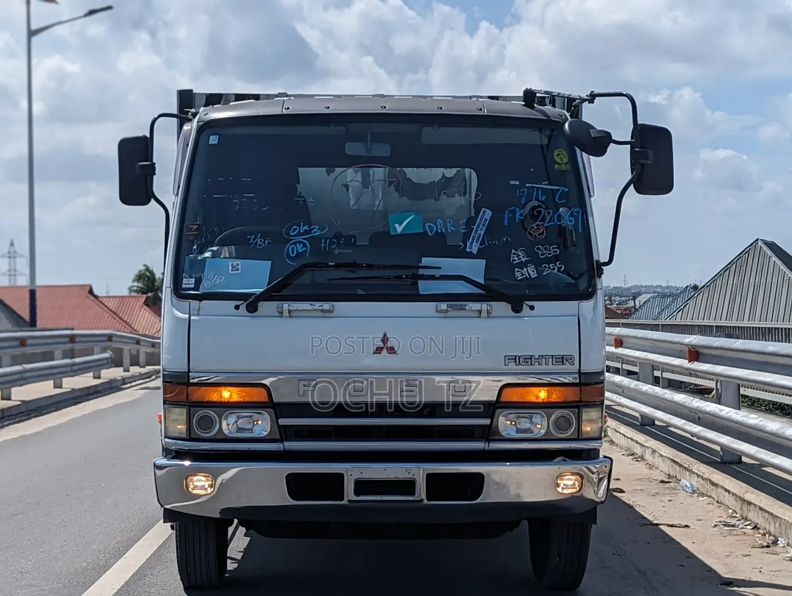 Mitsubishi Fuso 1998 White