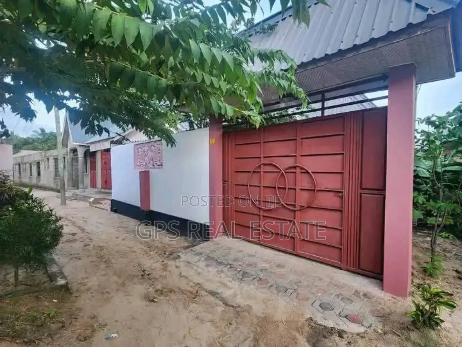 3bdrm House in Kisemvule, Ilala for sale