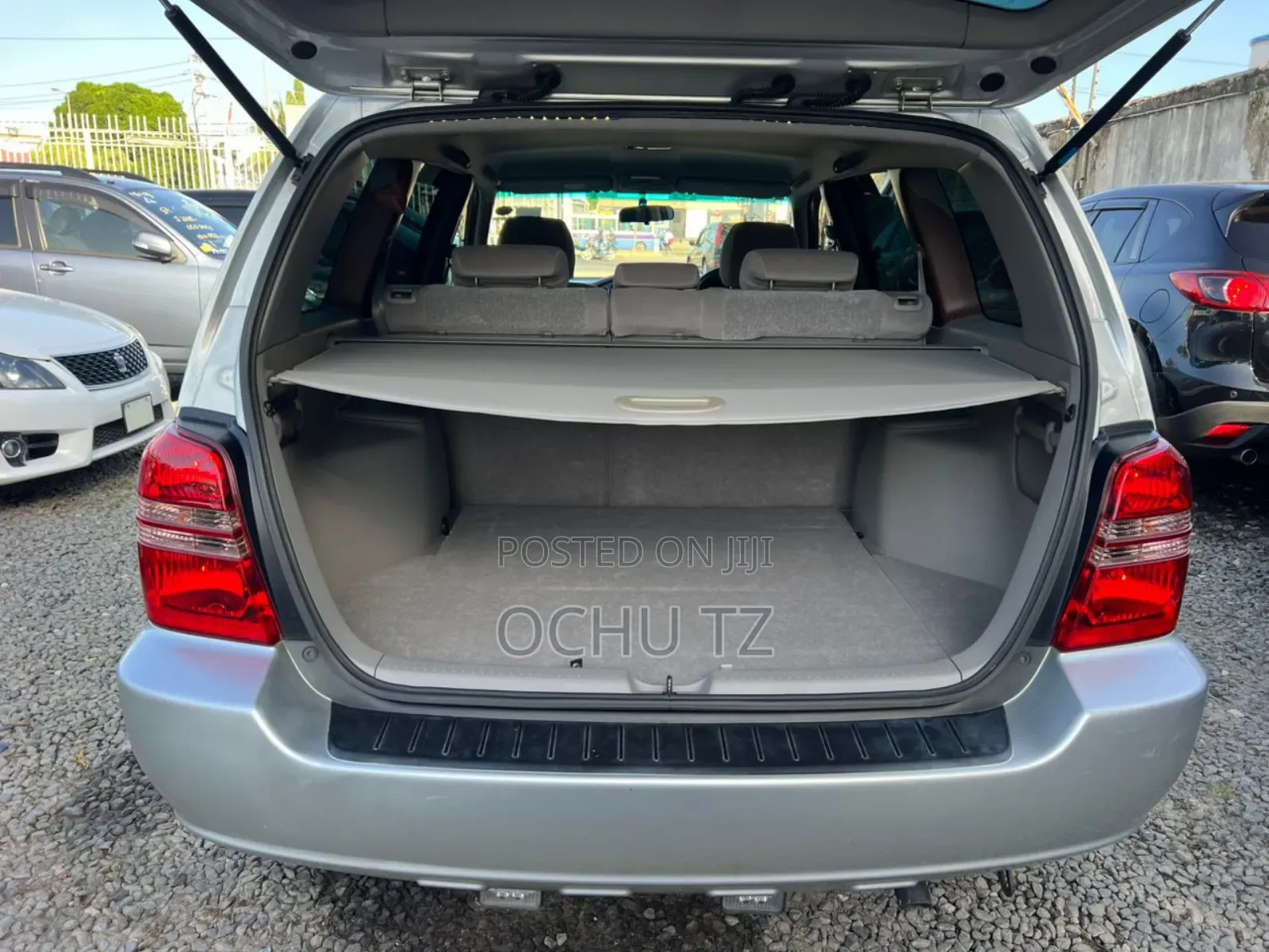 Toyota Kluger 2002 Silver
