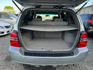 Toyota Kluger 2002 Silver