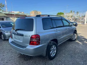 Toyota Kluger 2002 Silver