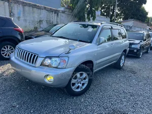 Toyota Kluger 2002 Silver