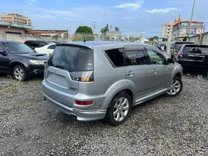 Mitsubishi Outlander 2010 Silver