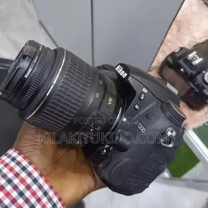 Nikon DSLR D7000 With Lens 18-55mm