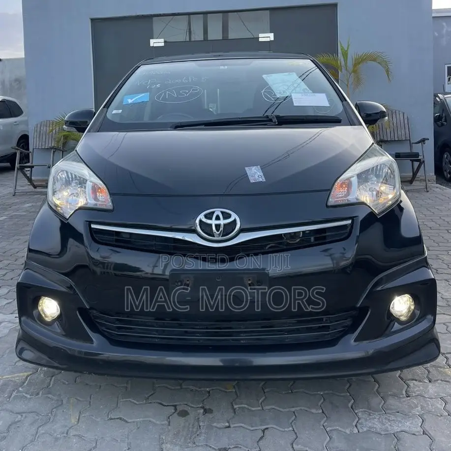 Toyota Ractis 1.5 AWD 2011 Black