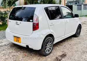 Toyota Passo 2005 White