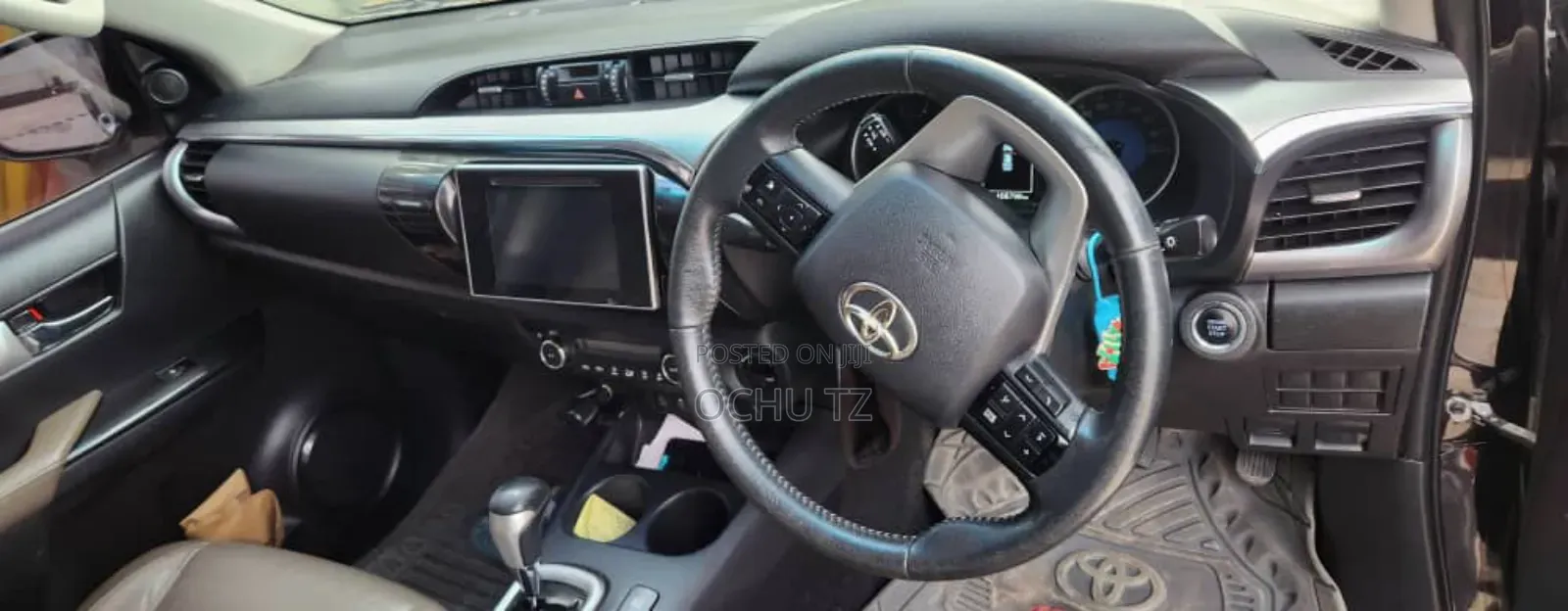 Toyota Vanguard 2011 Black