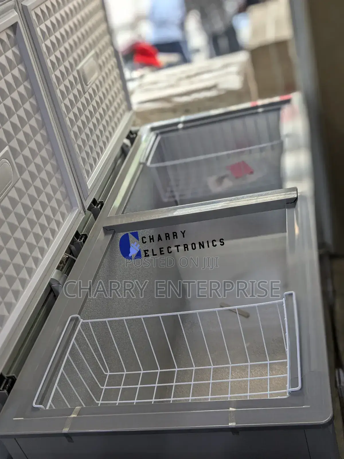 ORIGINAL TCL Chest Freezer Double Door With Handles 508l