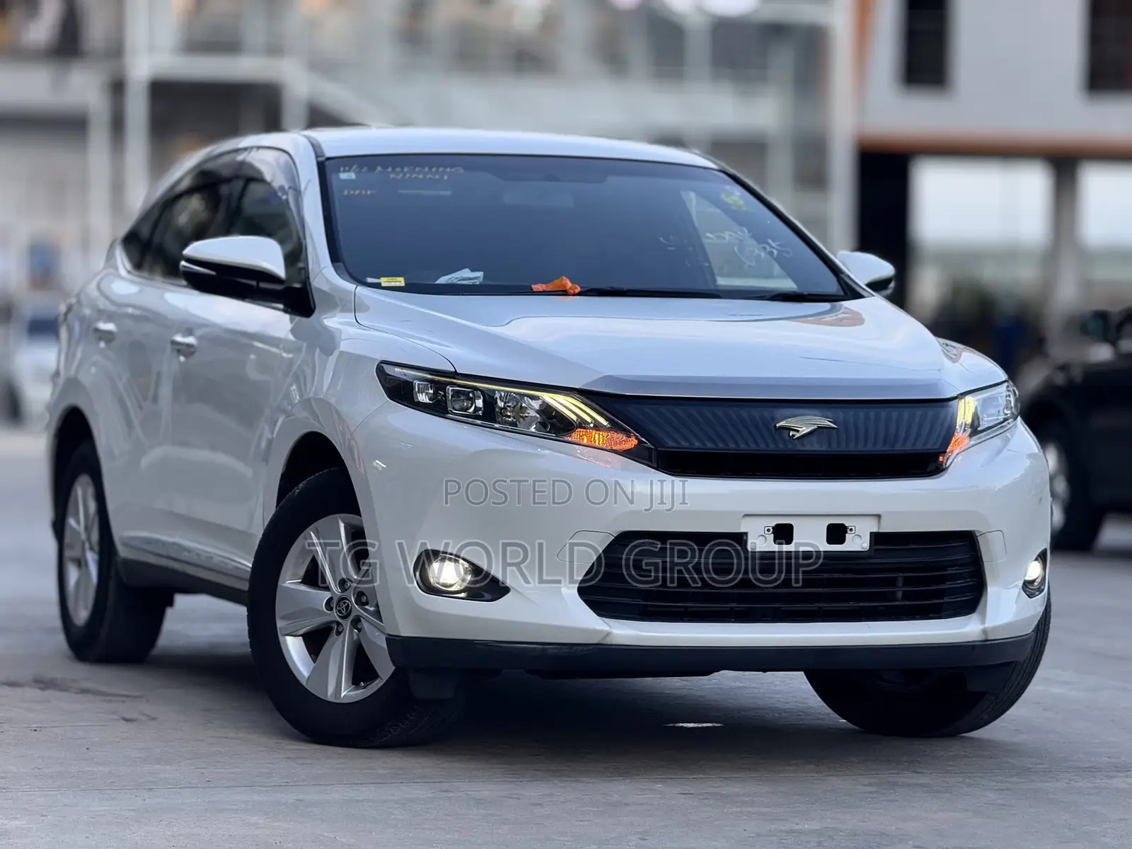 Toyota Harrier 2.0 2014 White