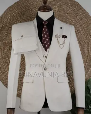 Suit Nzuri Za Kiume