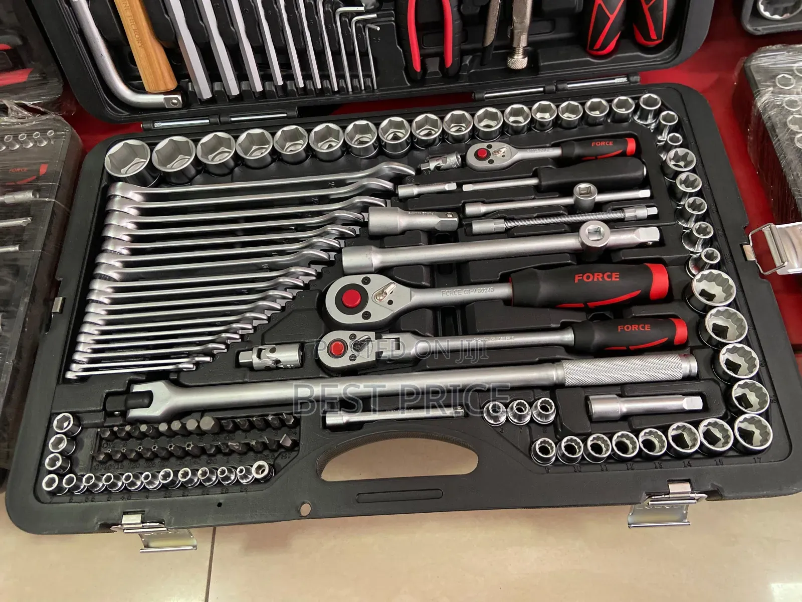 Force 142 Piece Combination Tool Set