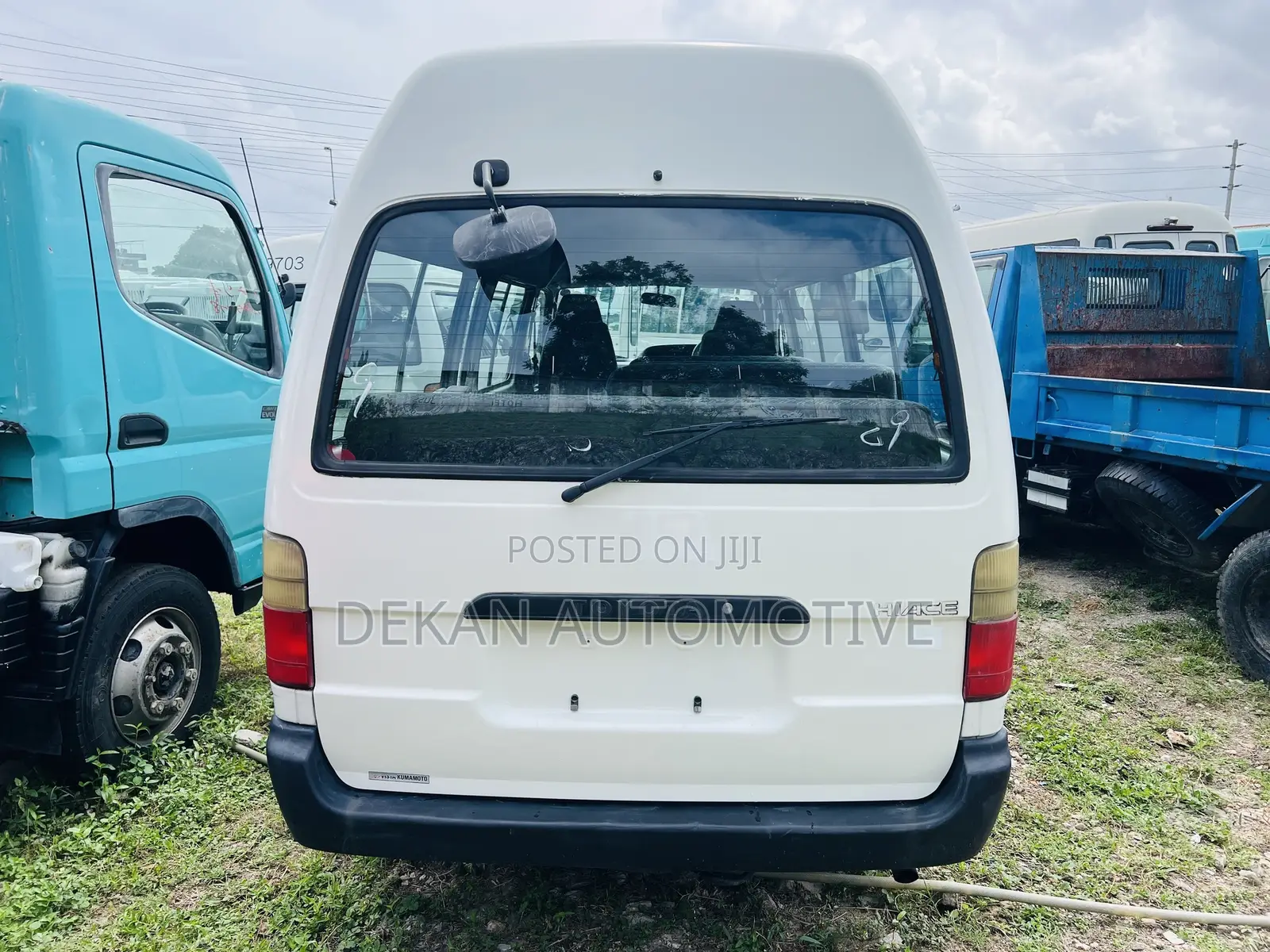 Toyota HiAce 2002 White