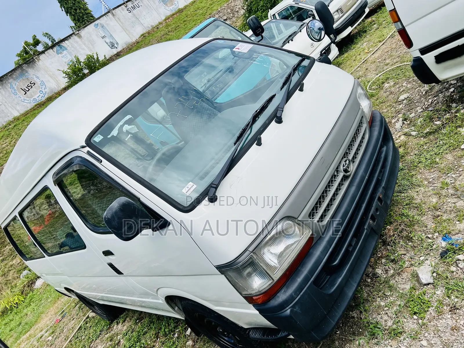 Toyota HiAce 2002 White