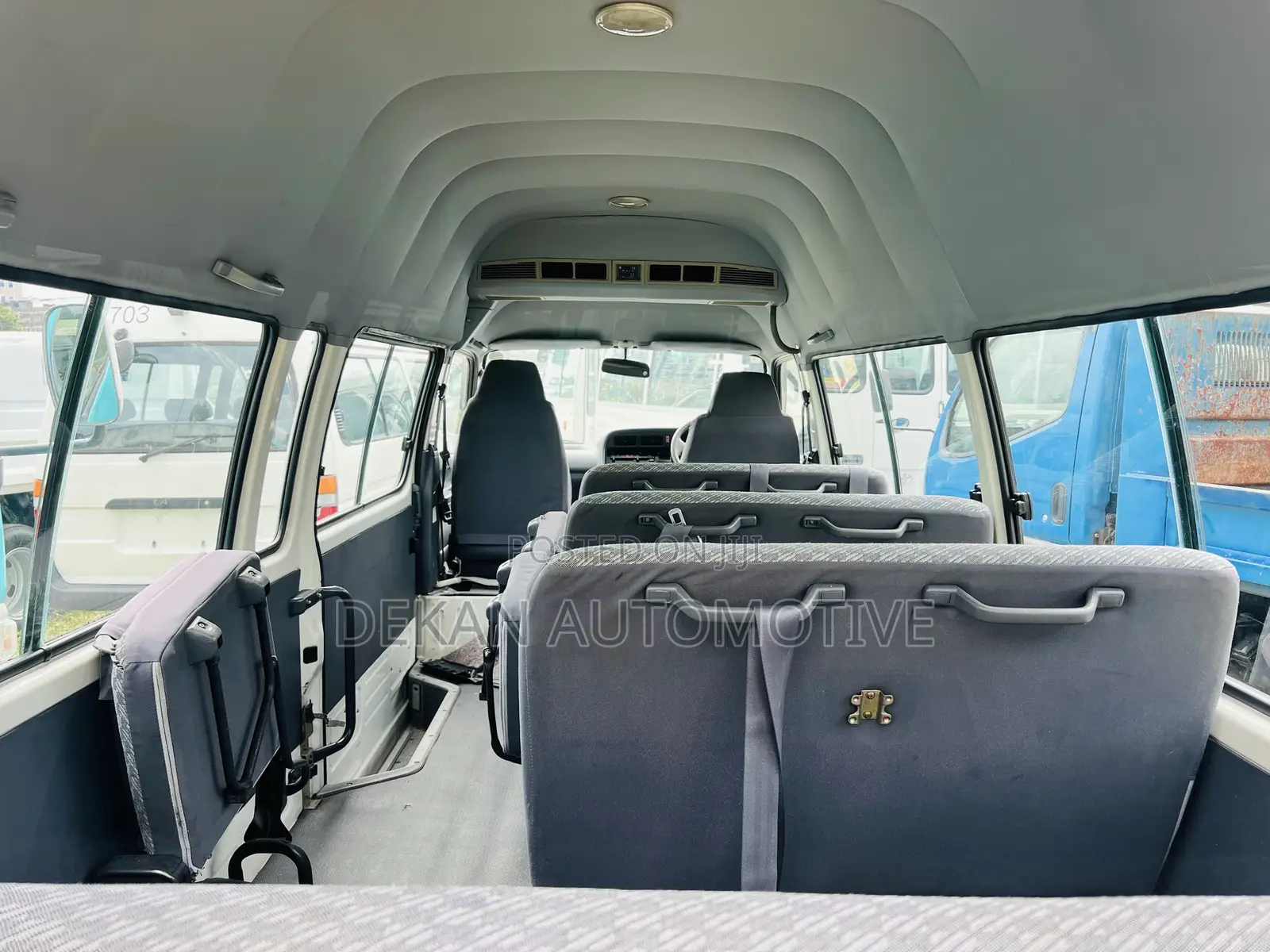 Toyota HiAce 2002 White