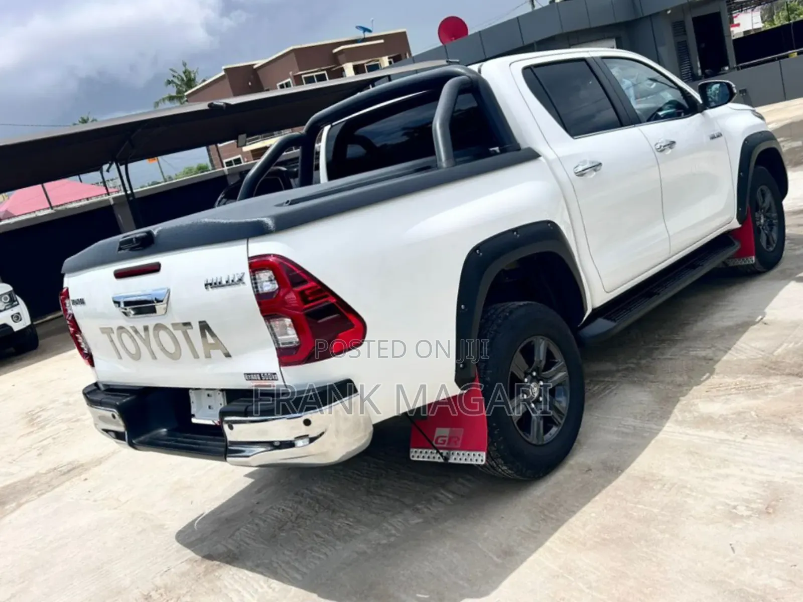 Toyota Hilux 2021 White