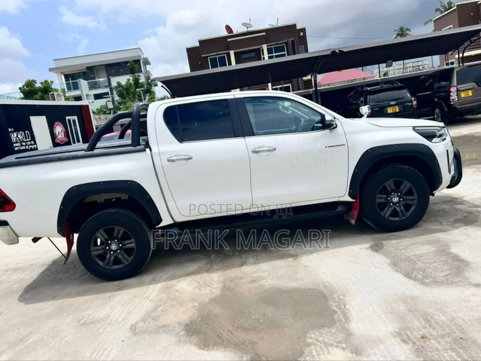 Toyota Hilux 2021 White